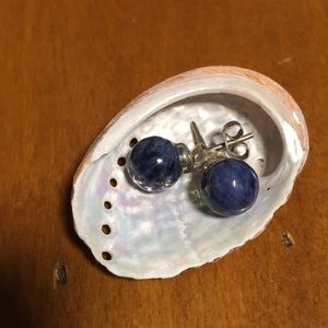 Round blue stone studs